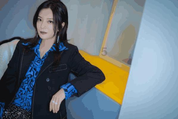 完全锁死了东契奇！太阳外线铁闸的防守功力真是太惊人了？